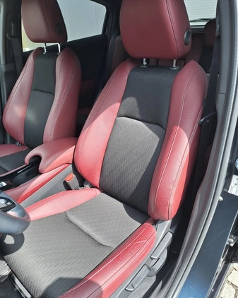 Honda HR-V cena 107500 przebieg: 63700, rok produkcji 2019 z Dąbie małe 301
